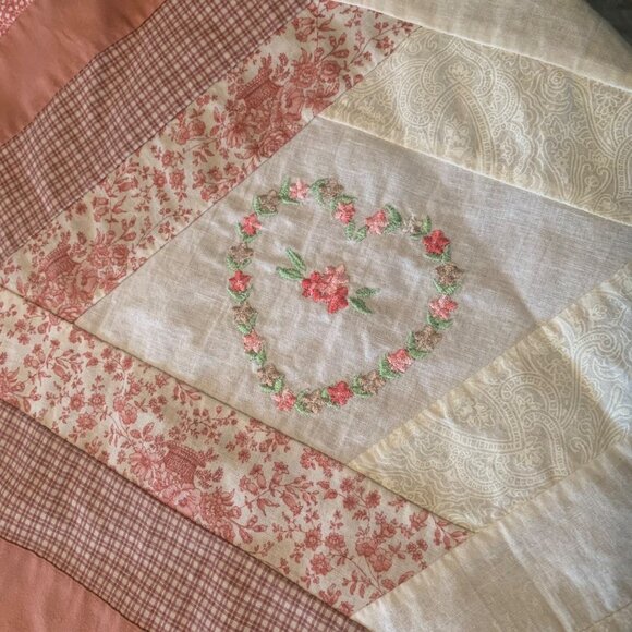 Quilted Blocked Embroidered Hearts Hexagon Twin/Full Bed Cover with Lace Trim - Picture 5 of 12